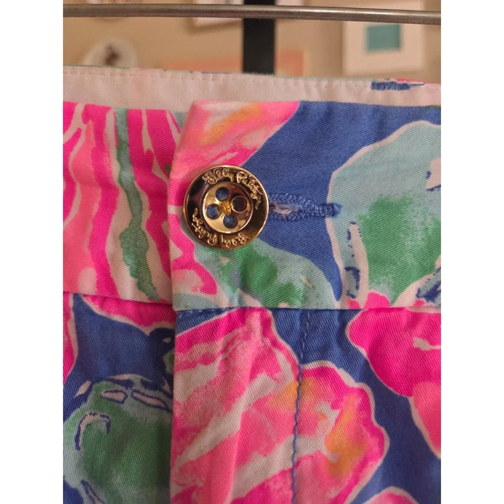 Lilly Pulitzer 5 Inch Callahan Shorts in the Beckon Blue Jungle‎ Utopia